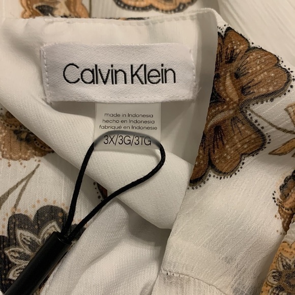 Calvin Klein Plus Pleated Neck Top - Picture 6 of 9